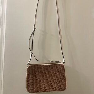 Kate Spade New York Jackson Straw Triple Gusset Crossbody bag